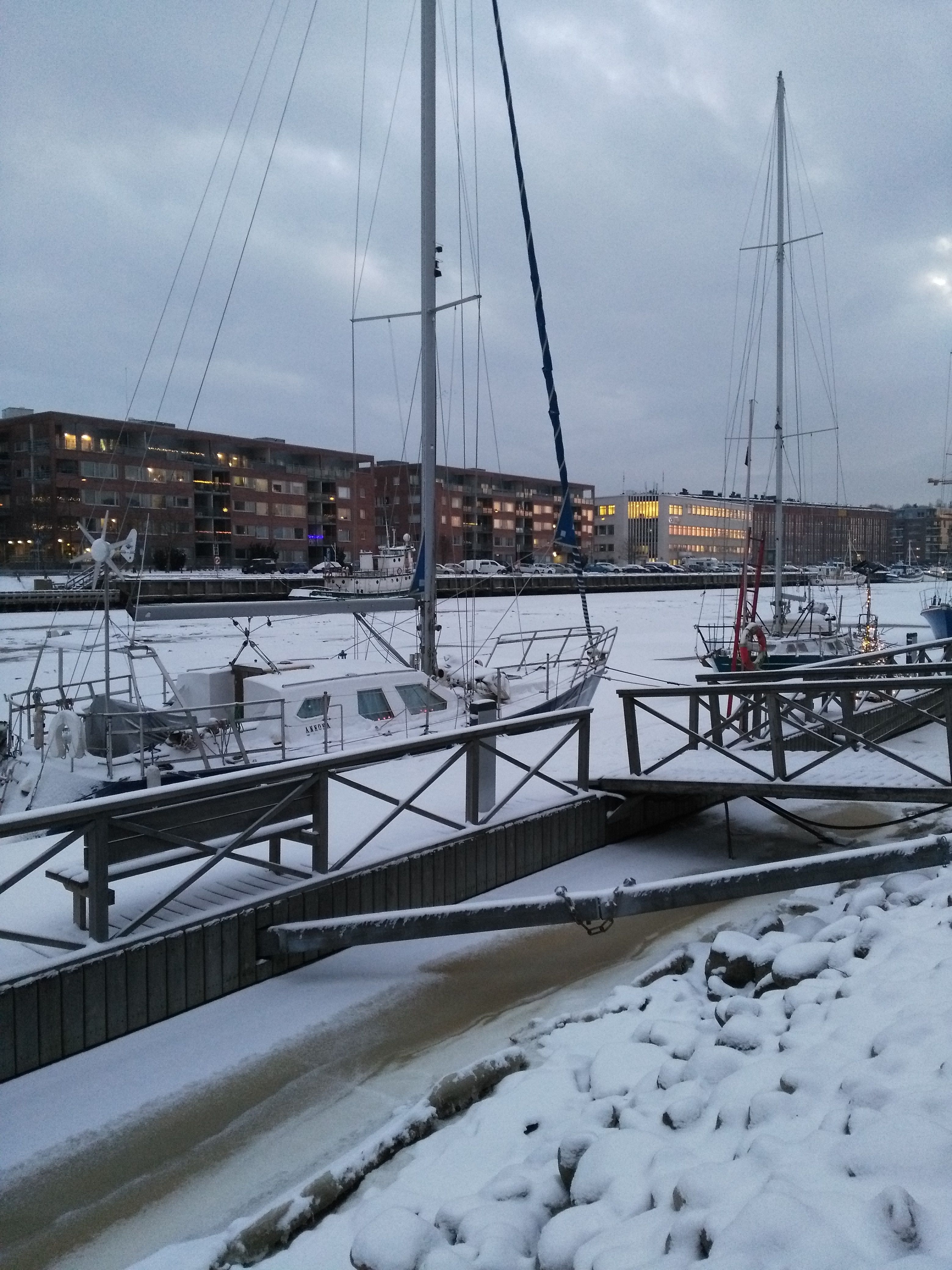 https://mdw-travel-data-us-east-1.s3.amazonaws.com/img/country/Norway/Aura-River/img_03.jpg