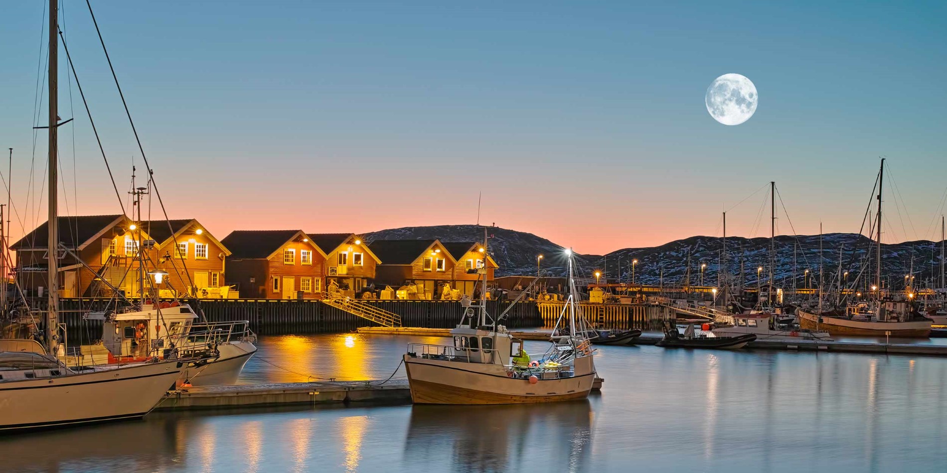 https://mdw-travel-data-us-east-1.s3.amazonaws.com/img/country/Norway/Bodo-Harbor/img_01.jpg