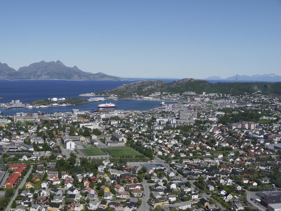 https://mdw-travel-data-us-east-1.s3.amazonaws.com/img/country/Norway/Bodo-Marina/img_03.jpg