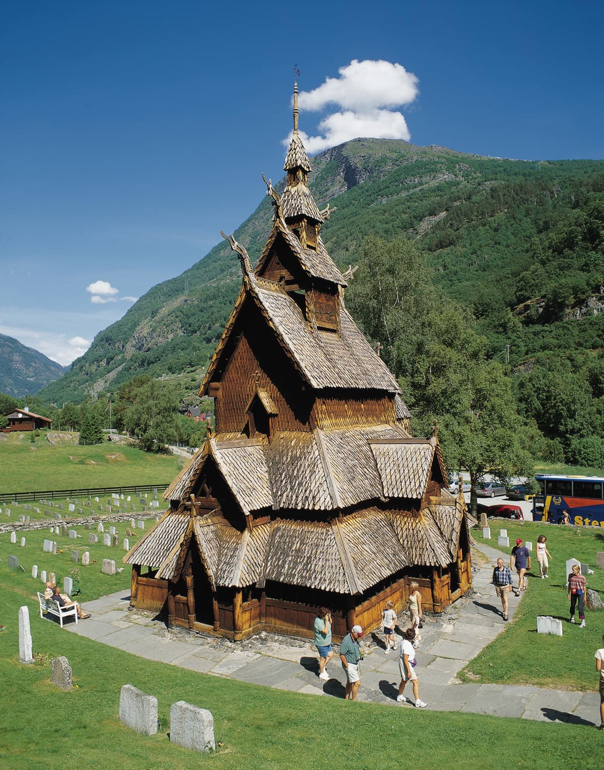 https://mdw-travel-data-us-east-1.s3.amazonaws.com/img/country/Norway/Borgund-Stave-Church/img_02.jpg