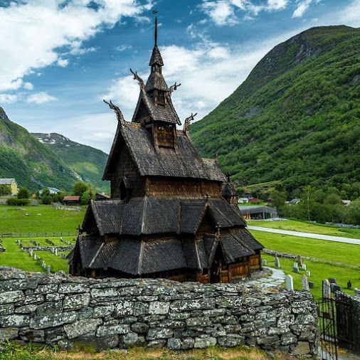 https://mdw-travel-data-us-east-1.s3.amazonaws.com/img/country/Norway/Borgund-Stave-Church/img_03.jpg
