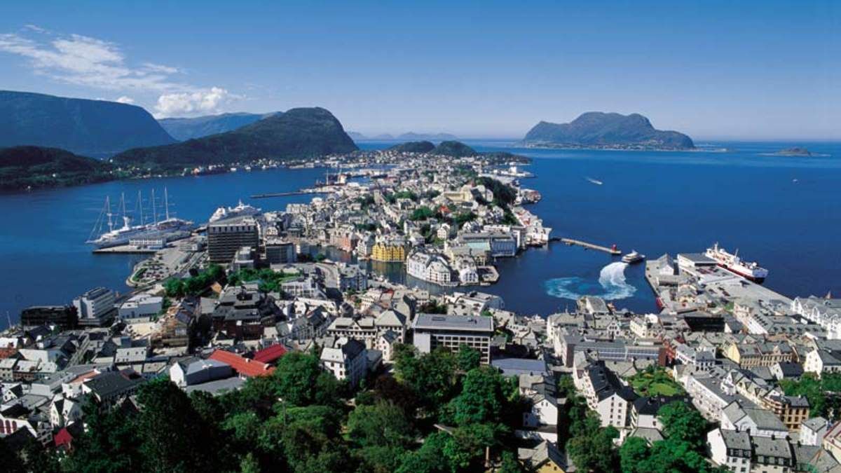 https://mdw-travel-data-us-east-1.s3.amazonaws.com/img/country/Norway/Brosundet-i-Alesund/img_03.jpg