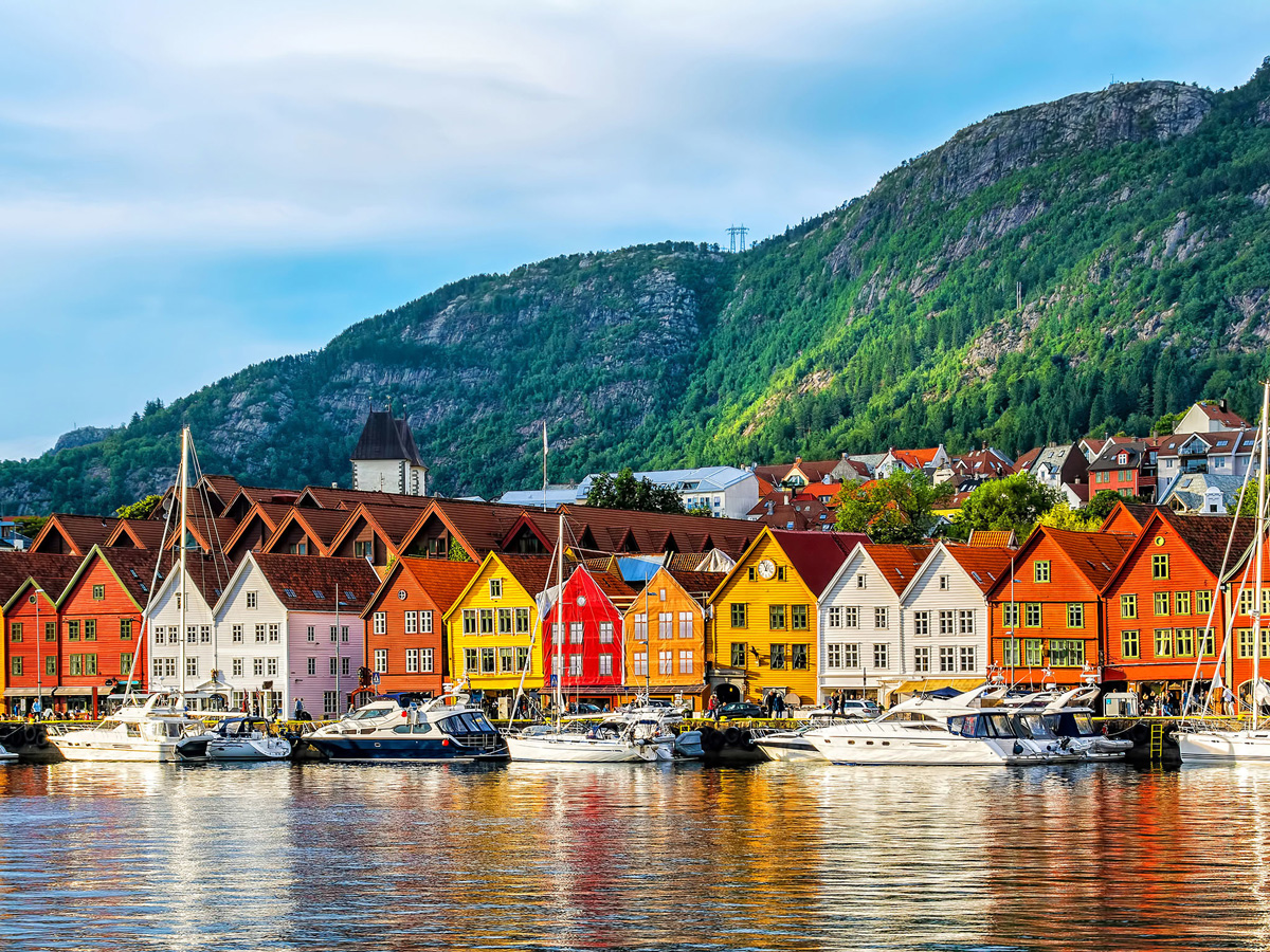 https://mdw-travel-data-us-east-1.s3.amazonaws.com/img/country/Norway/Brygga-i-sandefjord/img_01.jpg