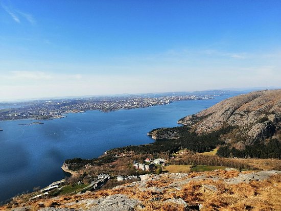 https://mdw-travel-data-us-east-1.s3.amazonaws.com/img/country/Norway/Dalsnuten/img_01.jpg