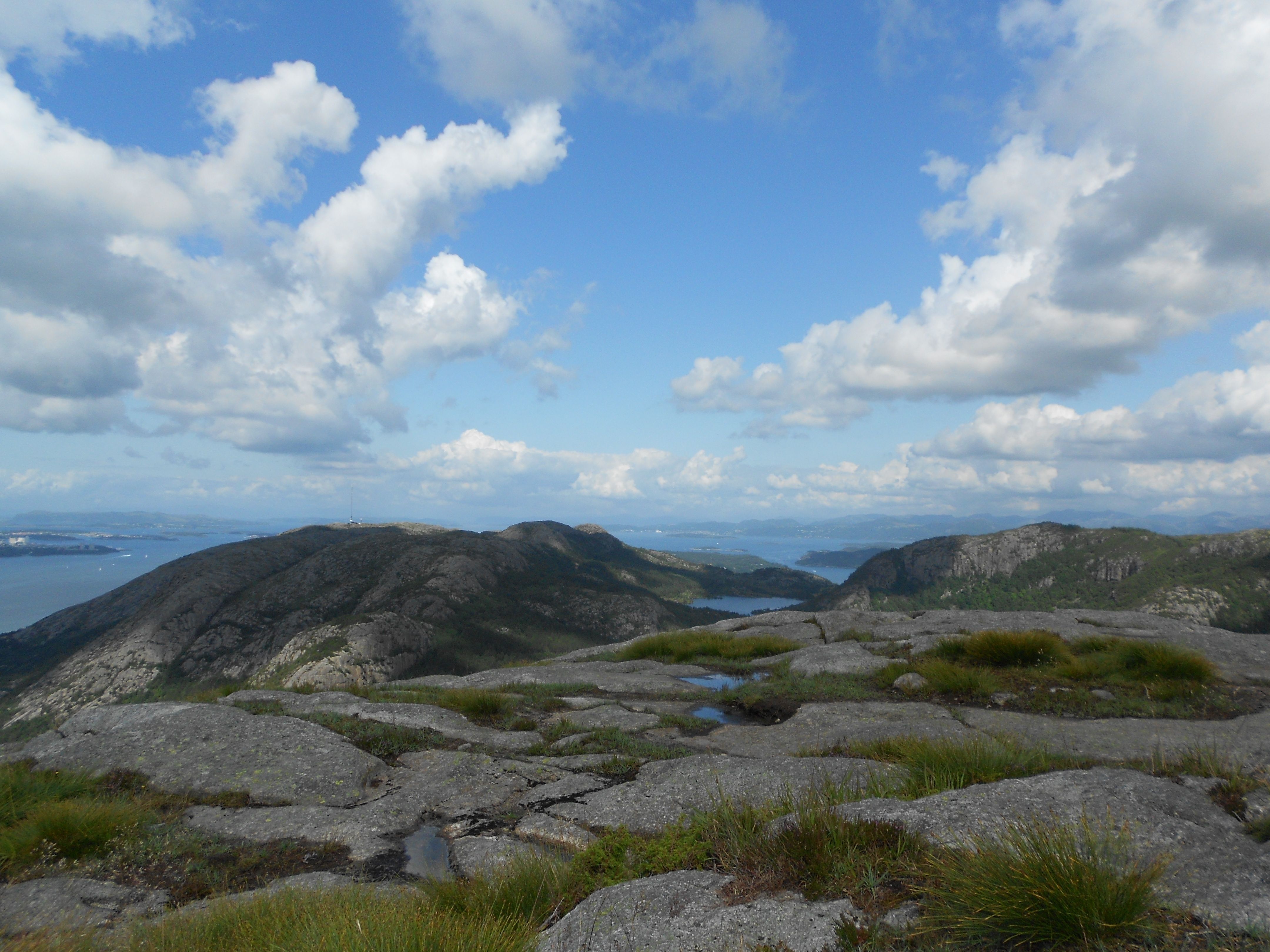 https://mdw-travel-data-us-east-1.s3.amazonaws.com/img/country/Norway/Dalsnuten/img_02.jpg