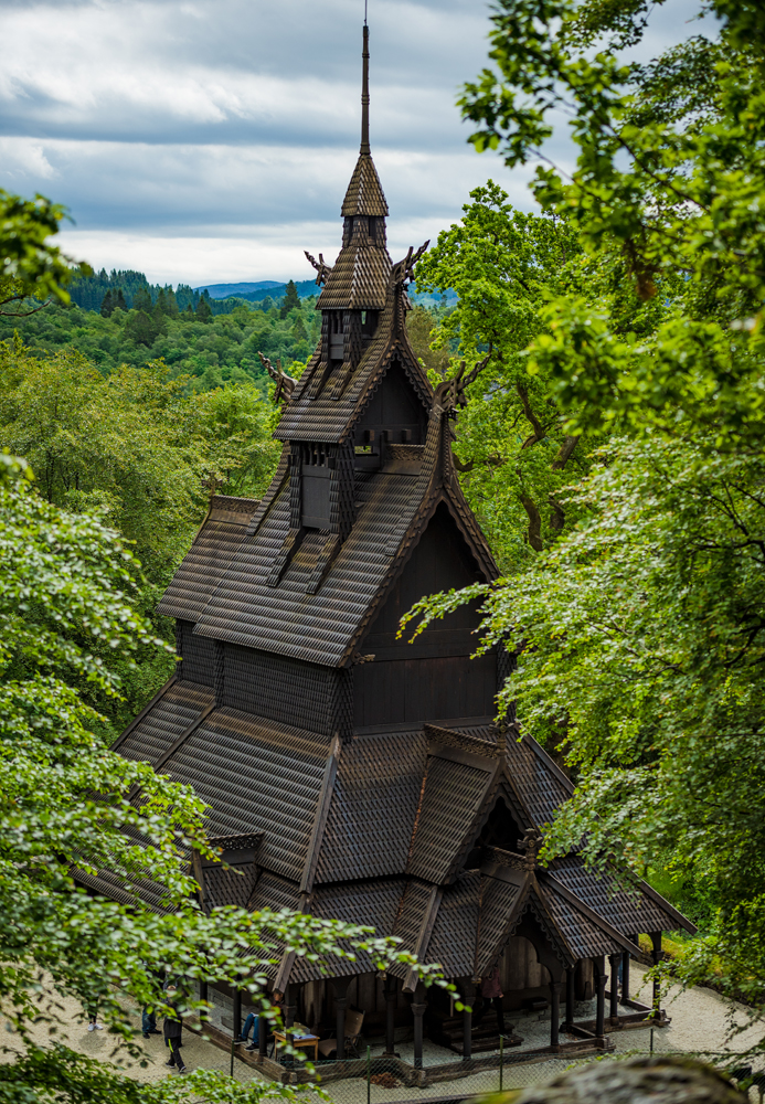 https://mdw-travel-data-us-east-1.s3.amazonaws.com/img/country/Norway/Fantoft-Stave-Church/img_00.jpg