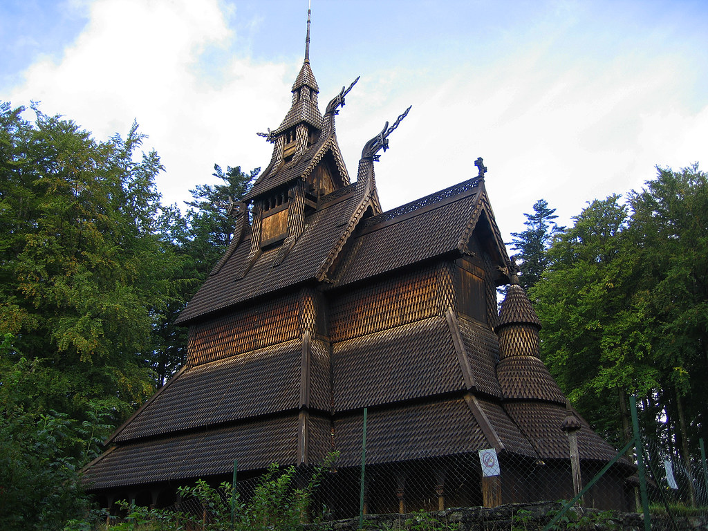 https://mdw-travel-data-us-east-1.s3.amazonaws.com/img/country/Norway/Fantoft-Stave-Church/img_03.jpg