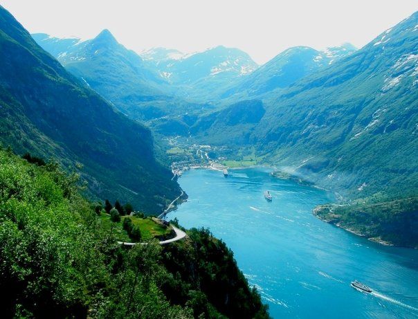 https://mdw-travel-data-us-east-1.s3.amazonaws.com/img/country/Norway/Faratangen-Beach/img_02.jpg