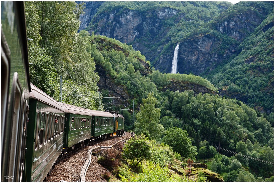 https://mdw-travel-data-us-east-1.s3.amazonaws.com/img/country/Norway/Flam-Railway/img_01.jpg