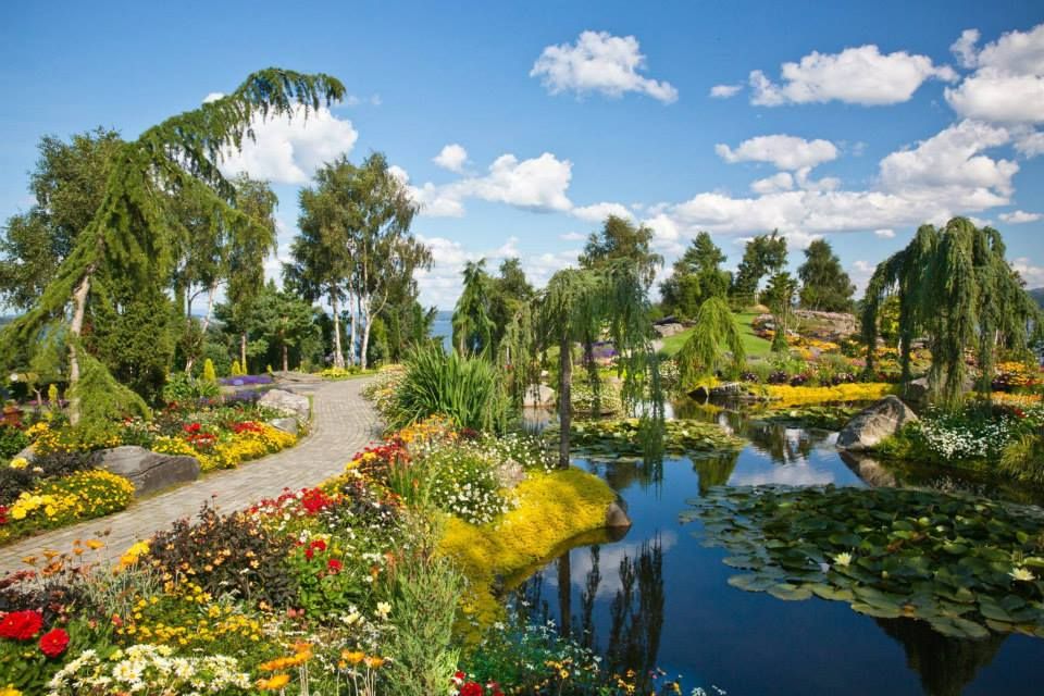 https://mdw-travel-data-us-east-1.s3.amazonaws.com/img/country/Norway/Flor-and-Fjaere/img_00.jpg