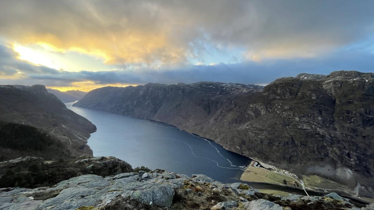 https://mdw-travel-data-us-east-1.s3.amazonaws.com/img/country/Norway/Frafjord/img_01.jpg