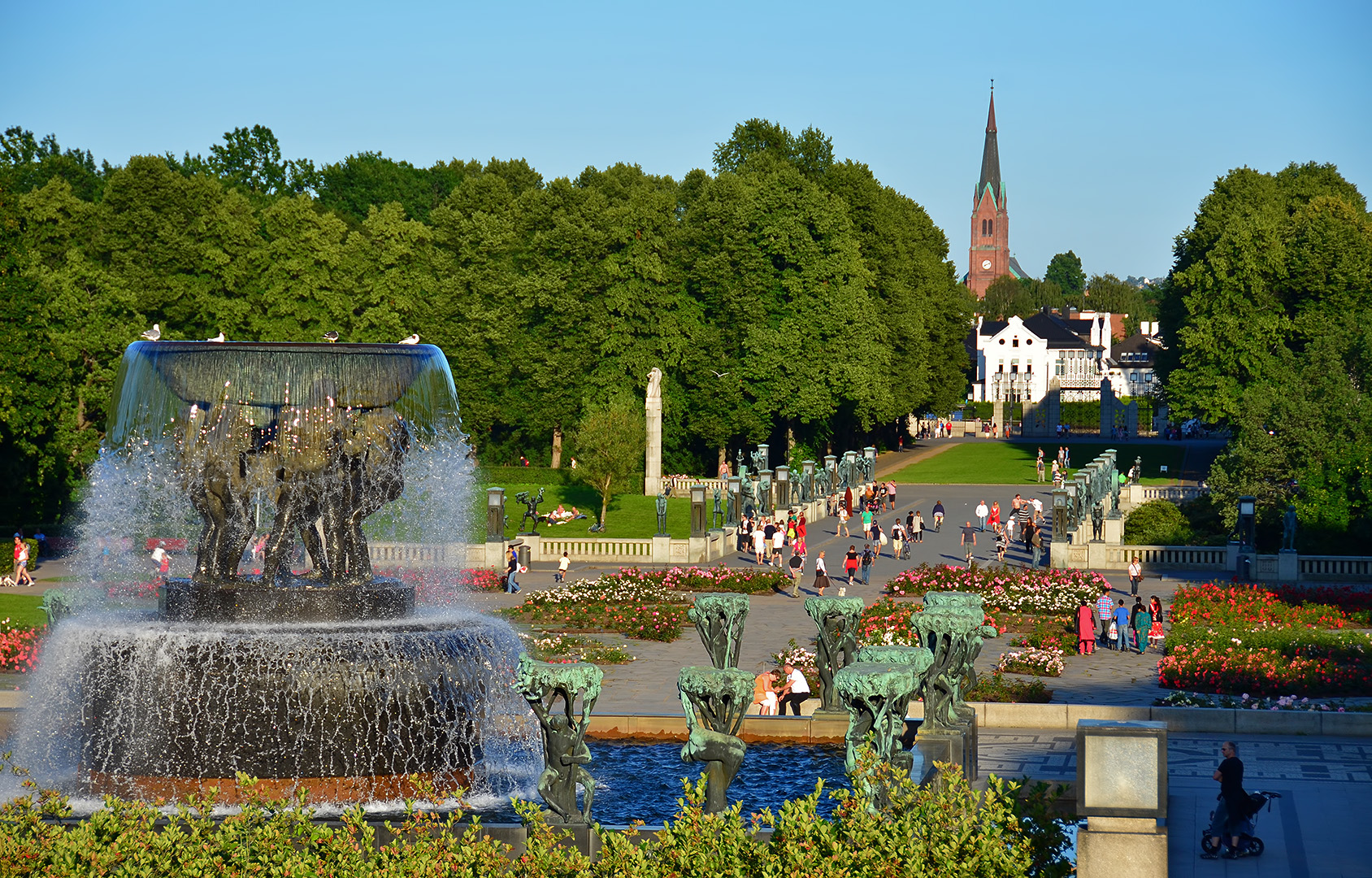 https://mdw-travel-data-us-east-1.s3.amazonaws.com/img/country/Norway/Frogner-Park/img_01.jpg