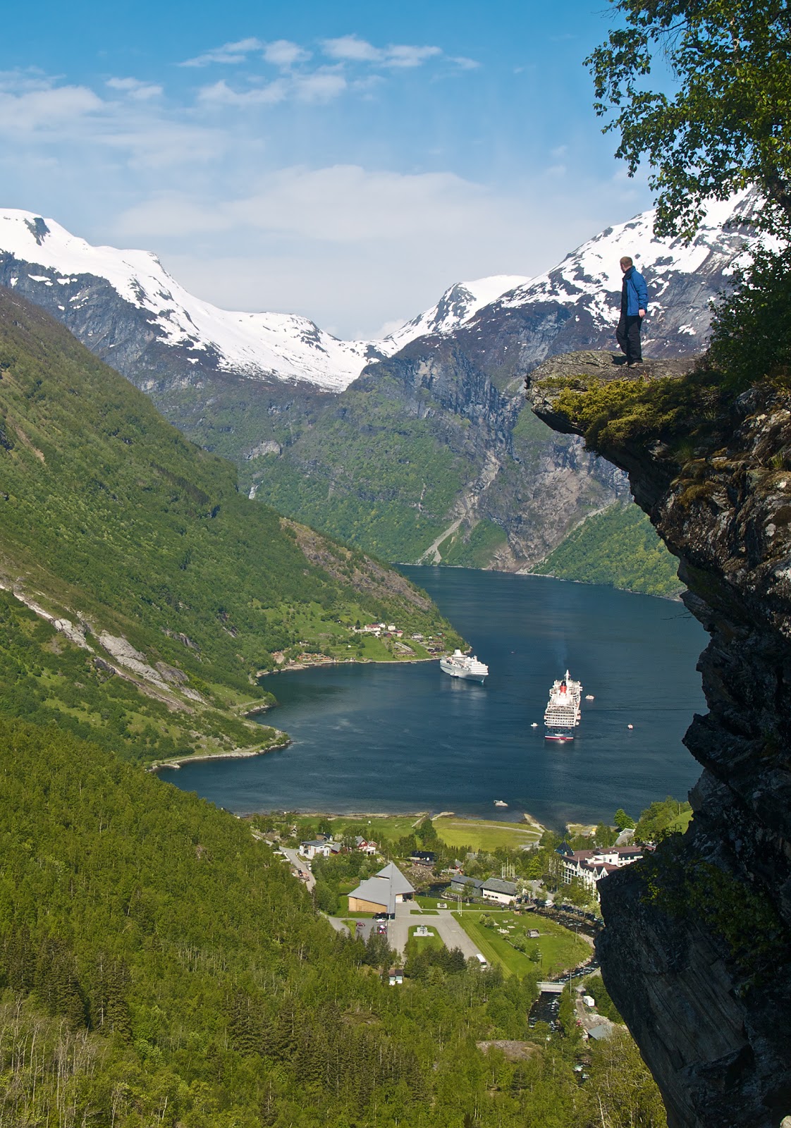 https://mdw-travel-data-us-east-1.s3.amazonaws.com/img/country/Norway/Geirangerfjord/img_02.jpg