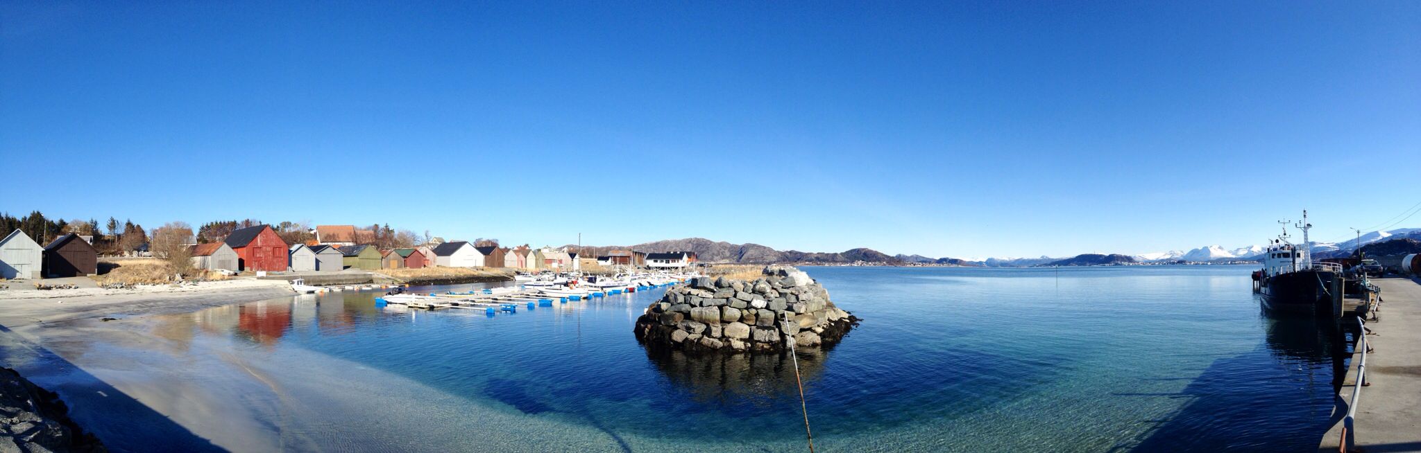 https://mdw-travel-data-us-east-1.s3.amazonaws.com/img/country/Norway/Giske/img_01.jpg
