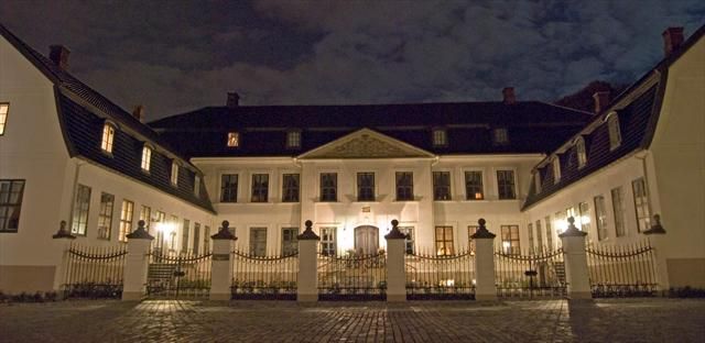 https://mdw-travel-data-us-east-1.s3.amazonaws.com/img/country/Norway/Hafslund-Manor/img_03.jpg