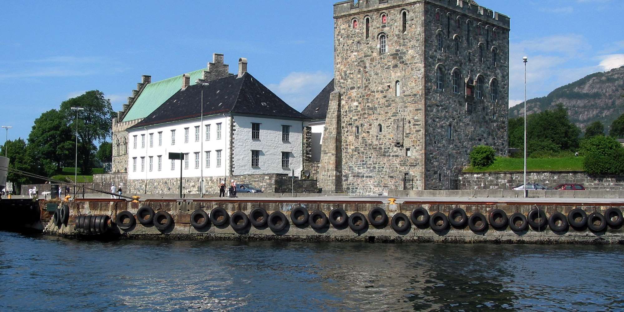https://mdw-travel-data-us-east-1.s3.amazonaws.com/img/country/Norway/Hakons-Hall/img_01.jpg