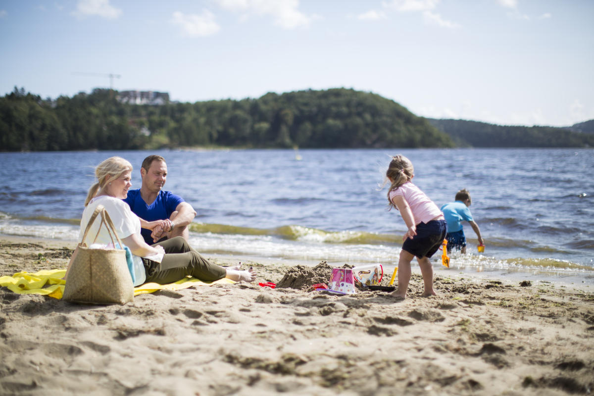 https://mdw-travel-data-us-east-1.s3.amazonaws.com/img/country/Norway/Hamresanden-Beach/img_01.jpg