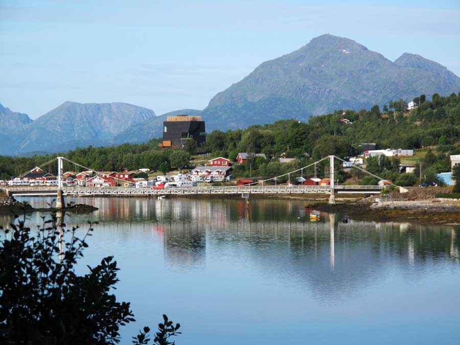 https://mdw-travel-data-us-east-1.s3.amazonaws.com/img/country/Norway/Hamsun-Centre/img_02.jpg