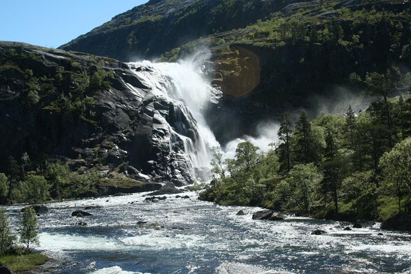 https://mdw-travel-data-us-east-1.s3.amazonaws.com/img/country/Norway/Hardangervidda-National-Park/img_03.jpg