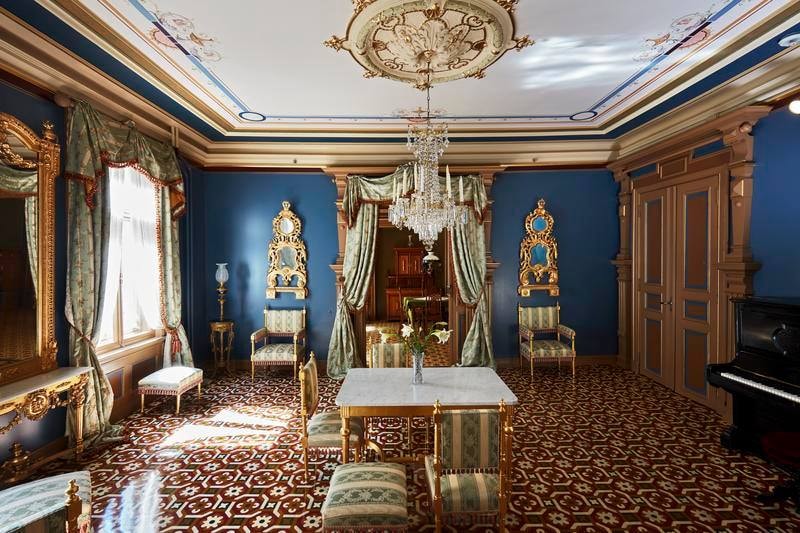 https://mdw-travel-data-us-east-1.s3.amazonaws.com/img/country/Norway/Henrik-Ibsen-Museum--Venstop-/img_01.jpg