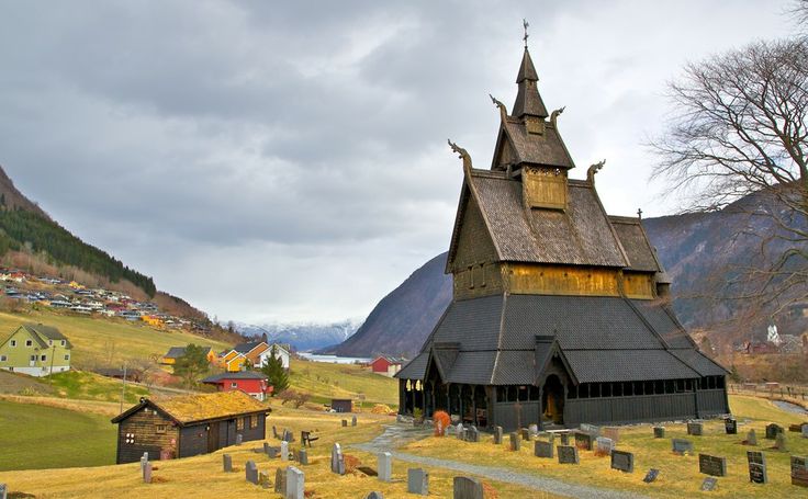 https://mdw-travel-data-us-east-1.s3.amazonaws.com/img/country/Norway/Hopperstad-Stave-Church/img_01.jpg