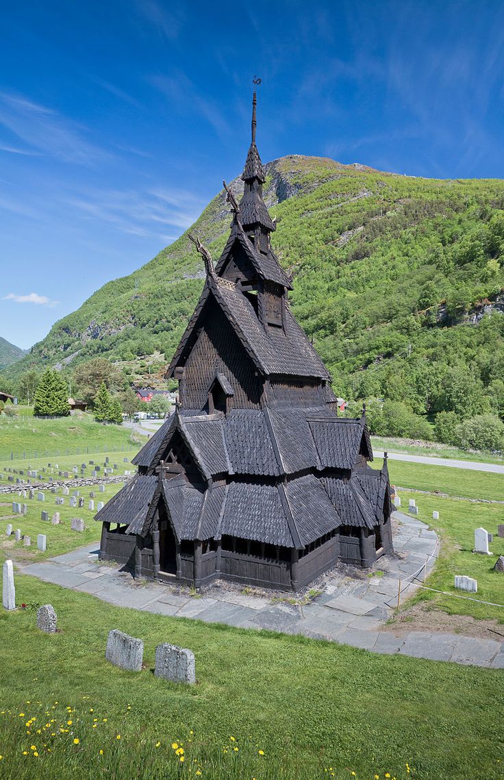 https://mdw-travel-data-us-east-1.s3.amazonaws.com/img/country/Norway/Hornnes-Old-Church/img_03.jpg