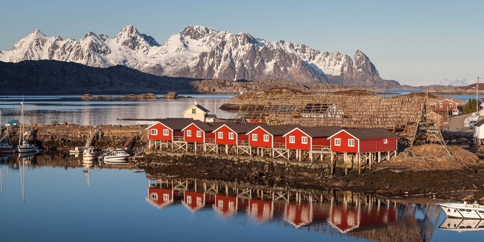https://mdw-travel-data-us-east-1.s3.amazonaws.com/img/country/Norway/Hurtigruten-Coastal-Voyage/img_03.jpg
