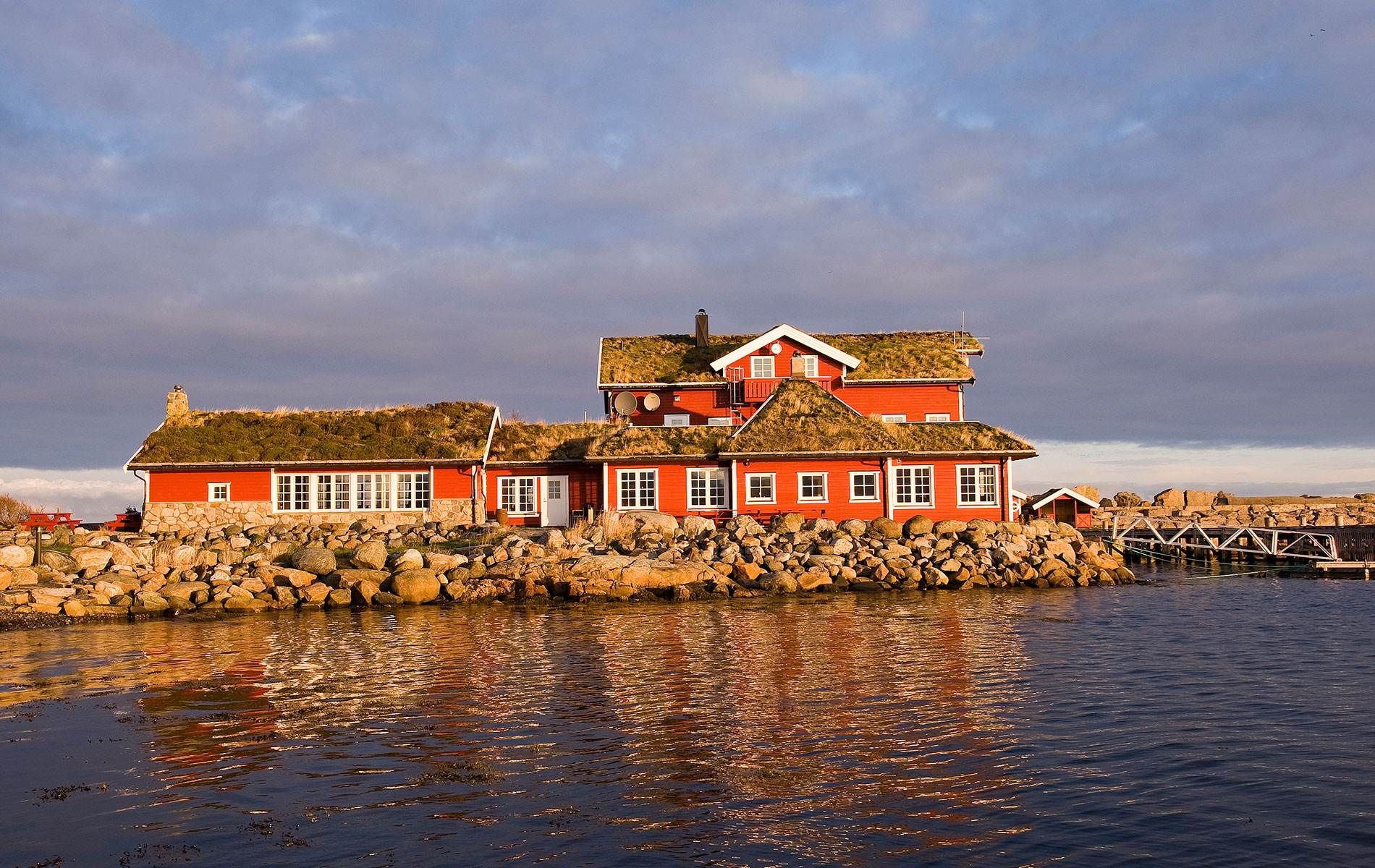 https://mdw-travel-data-us-east-1.s3.amazonaws.com/img/country/Norway/Hustadvika-Gjestegard/img_04.jpg