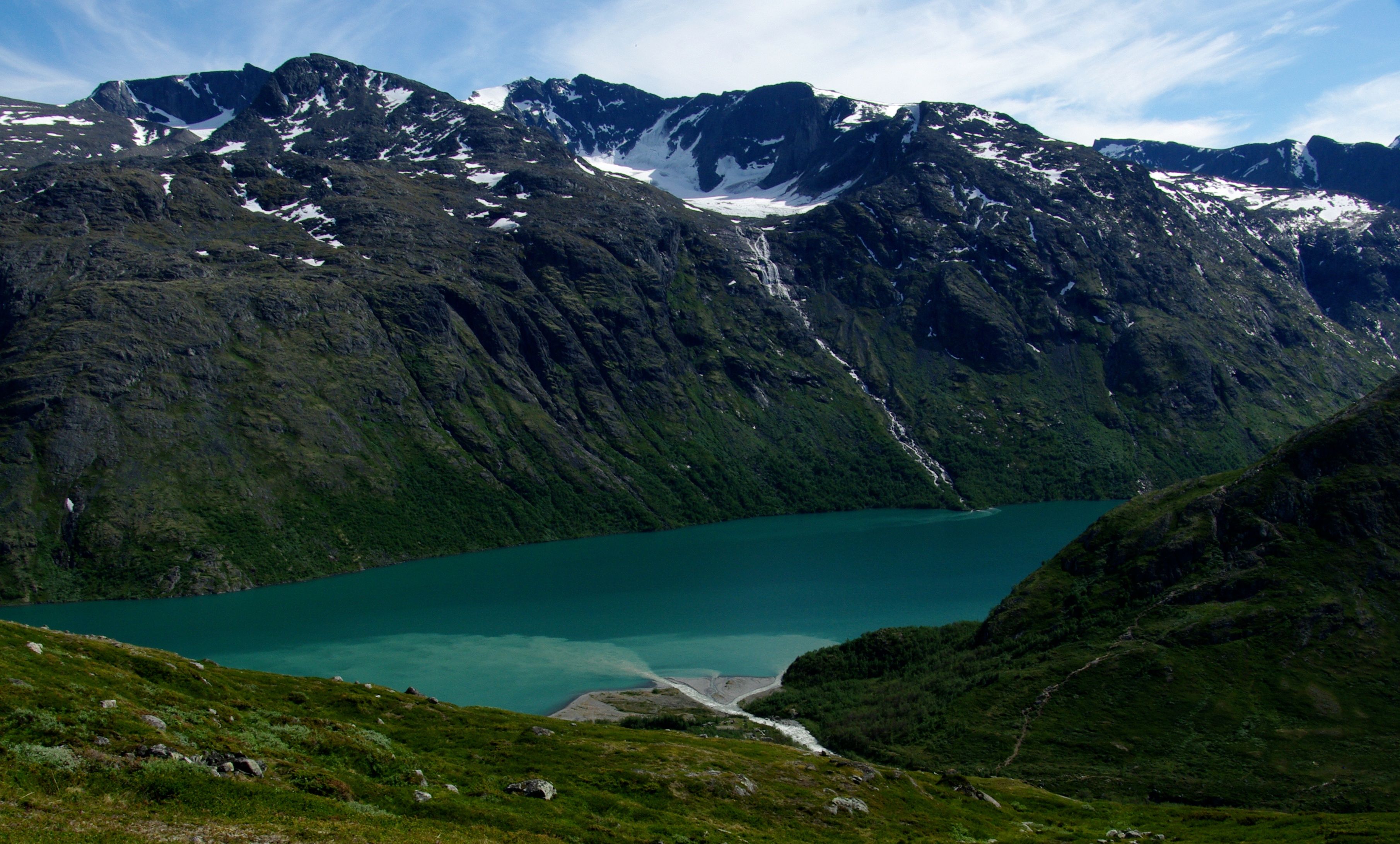 https://mdw-travel-data-us-east-1.s3.amazonaws.com/img/country/Norway/Jotunheimen-National-Park/img_02.jpg