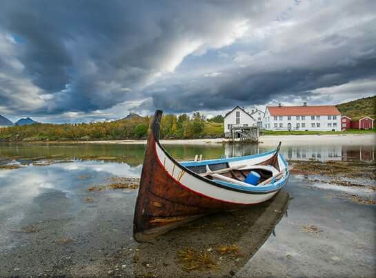 https://mdw-travel-data-us-east-1.s3.amazonaws.com/img/country/Norway/Kjerringoy-Handelssted/img_02.jpg