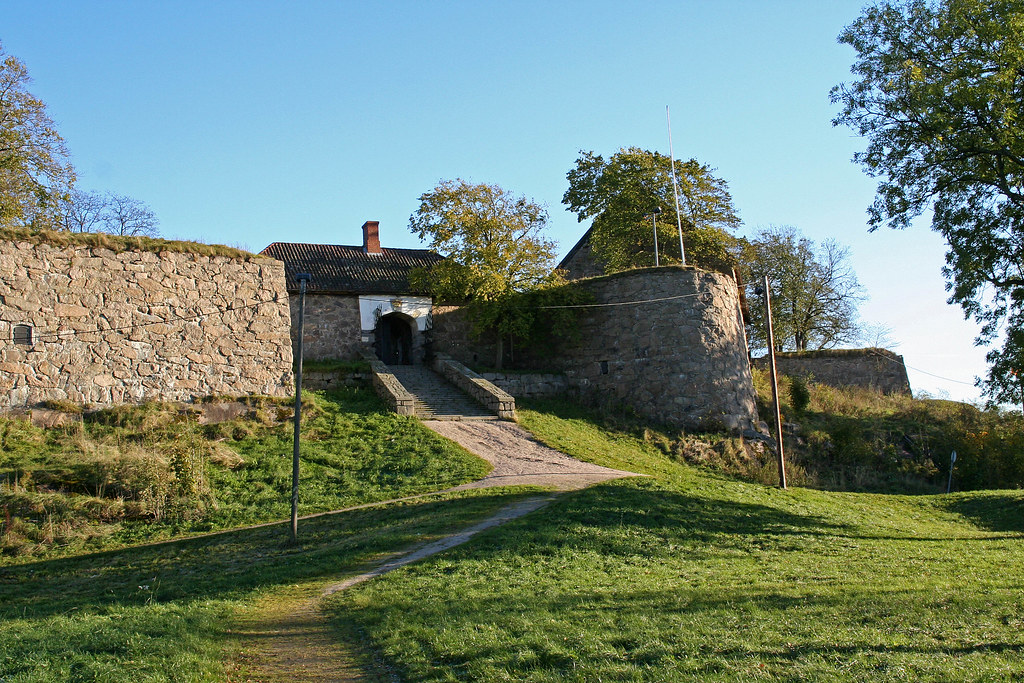 https://mdw-travel-data-us-east-1.s3.amazonaws.com/img/country/Norway/Kongsten-fort/img_00.jpg