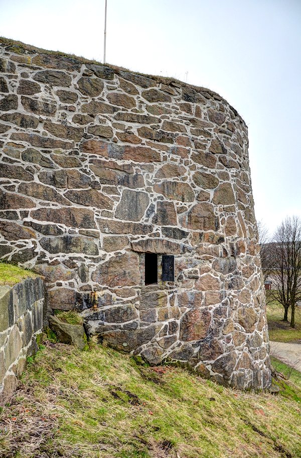 https://mdw-travel-data-us-east-1.s3.amazonaws.com/img/country/Norway/Kongsten-fort/img_02.jpg