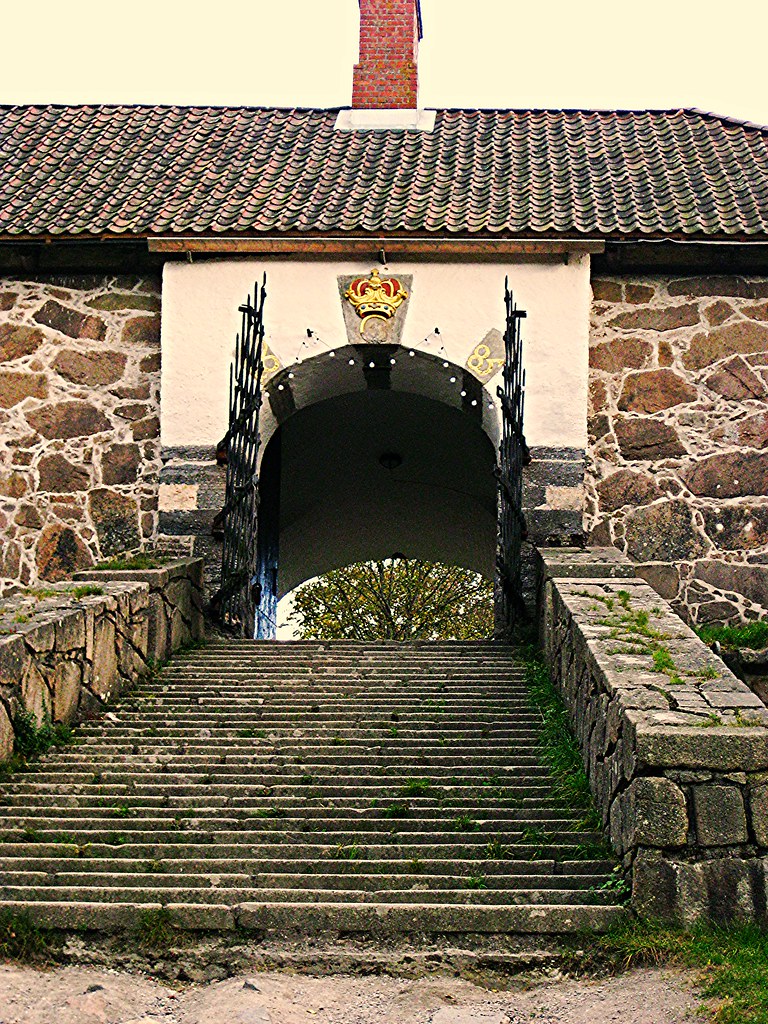 https://mdw-travel-data-us-east-1.s3.amazonaws.com/img/country/Norway/Kongsten-fort/img_03.jpg