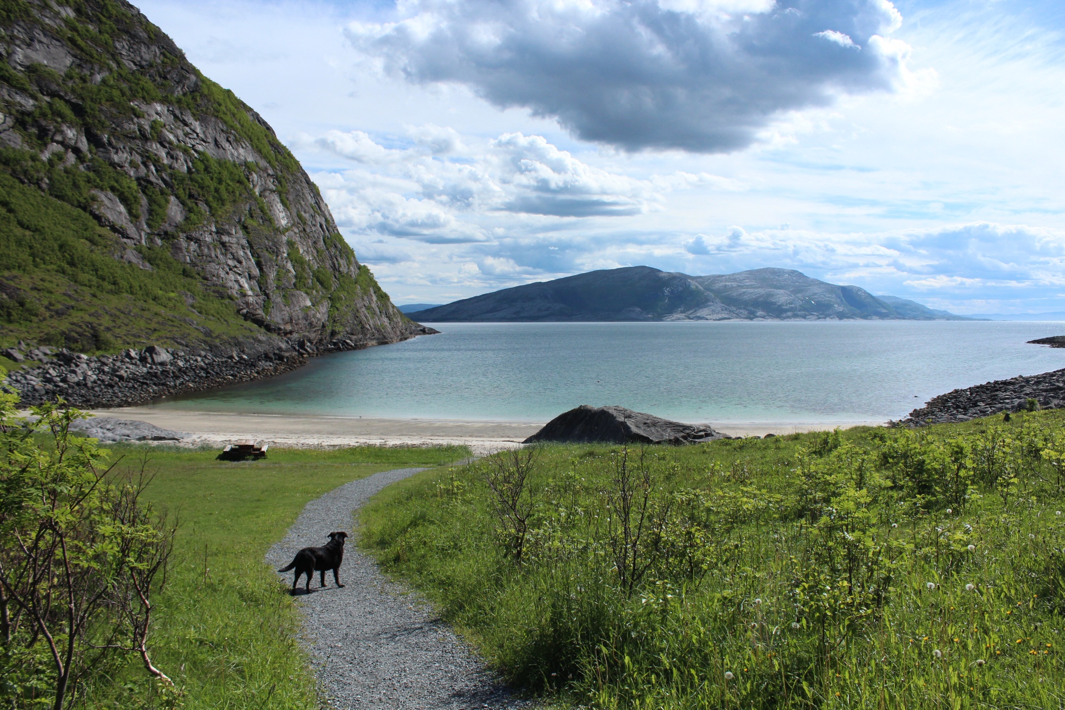 https://mdw-travel-data-us-east-1.s3.amazonaws.com/img/country/Norway/Kystriksveien/img_02.jpg
