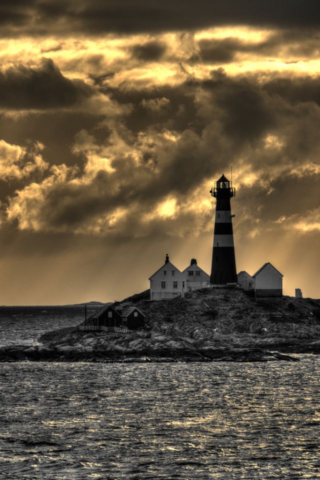 https://mdw-travel-data-us-east-1.s3.amazonaws.com/img/country/Norway/Landegode-Lighthouse/img_00.jpg
