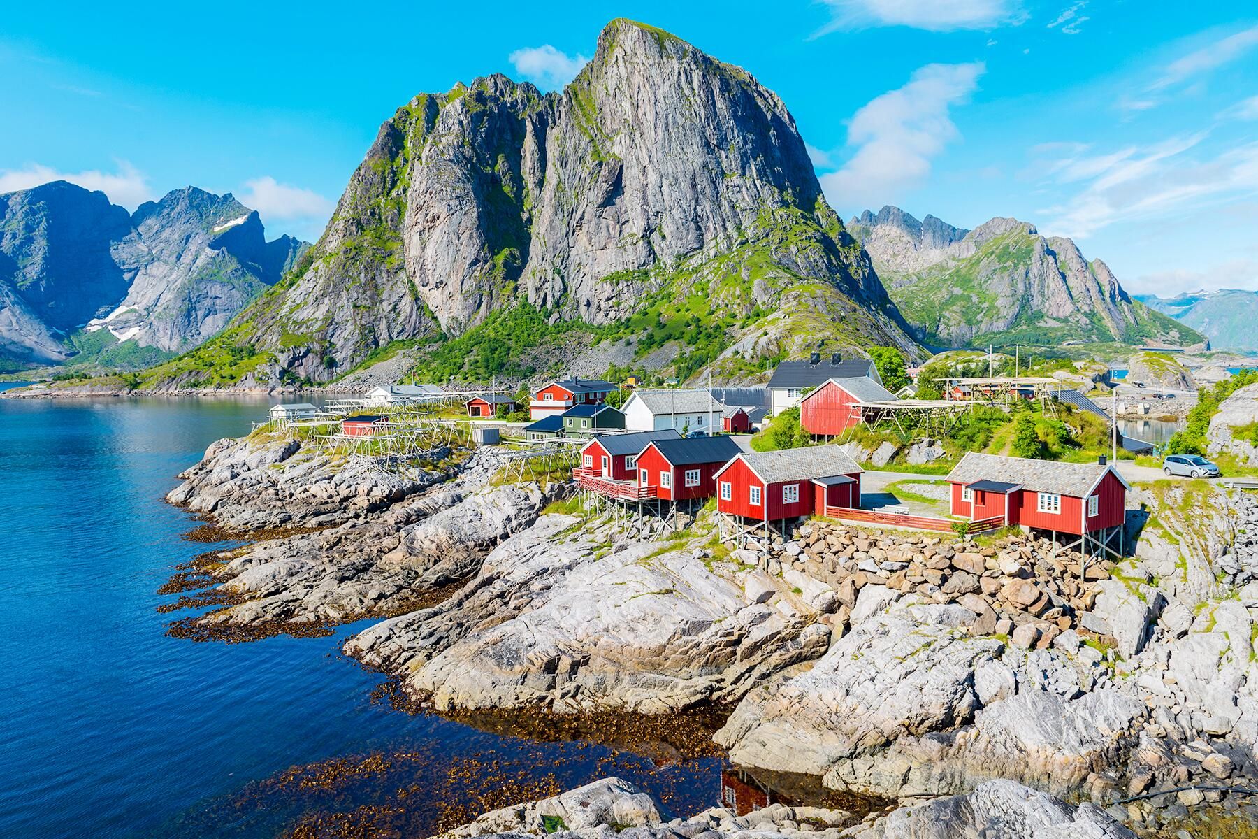 https://mdw-travel-data-us-east-1.s3.amazonaws.com/img/country/Norway/Lofoten-Fiskemottak/img_03.jpg