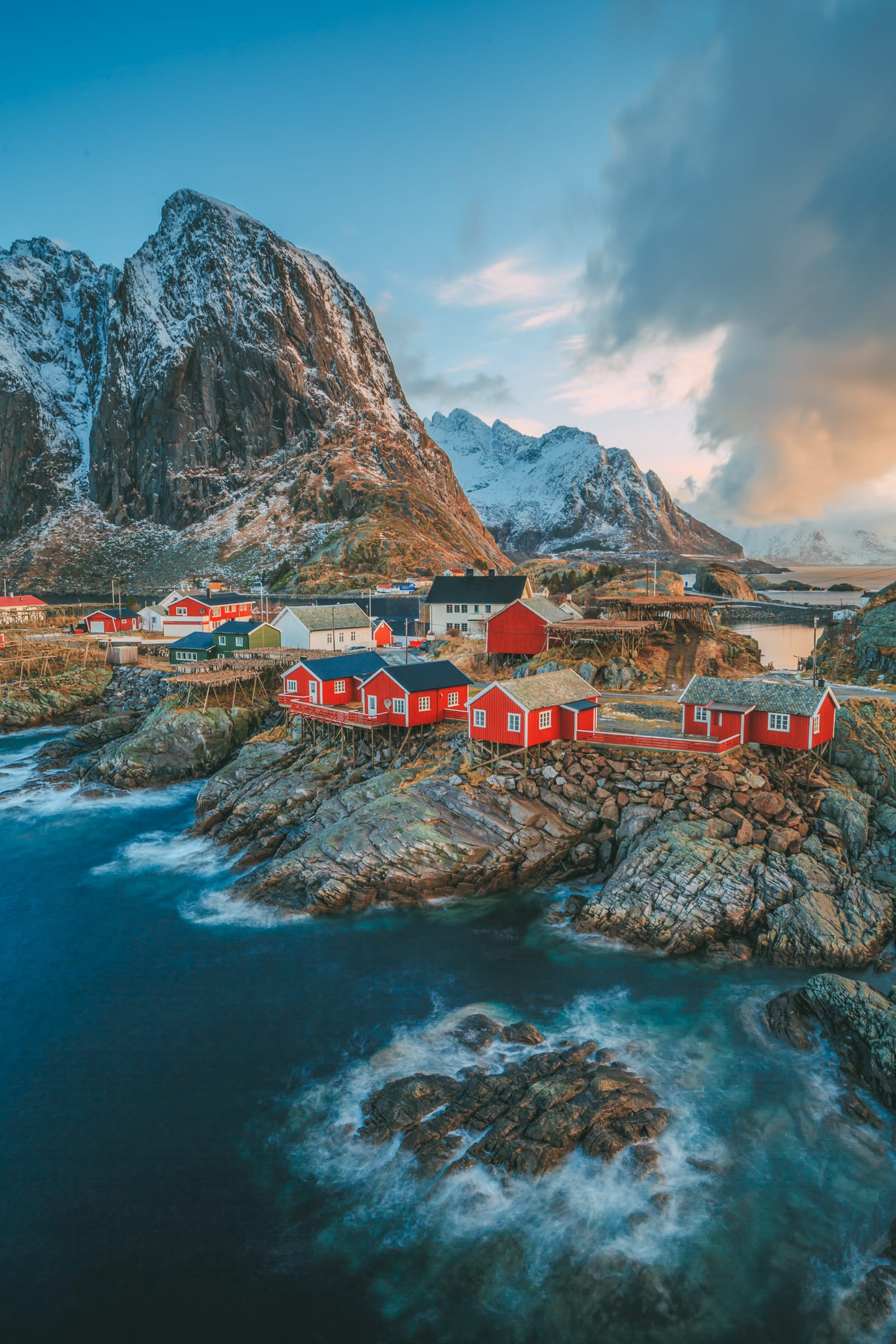 https://mdw-travel-data-us-east-1.s3.amazonaws.com/img/country/Norway/Lofoten/img_03.jpg