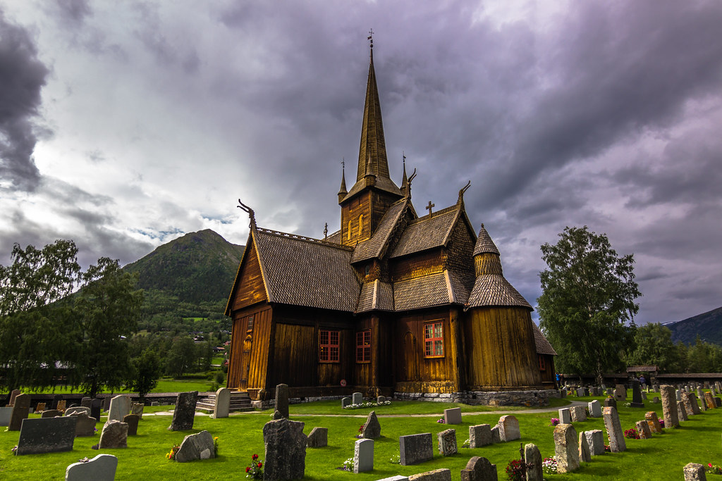 https://mdw-travel-data-us-east-1.s3.amazonaws.com/img/country/Norway/Lom-Stave-Church/img_02.jpg