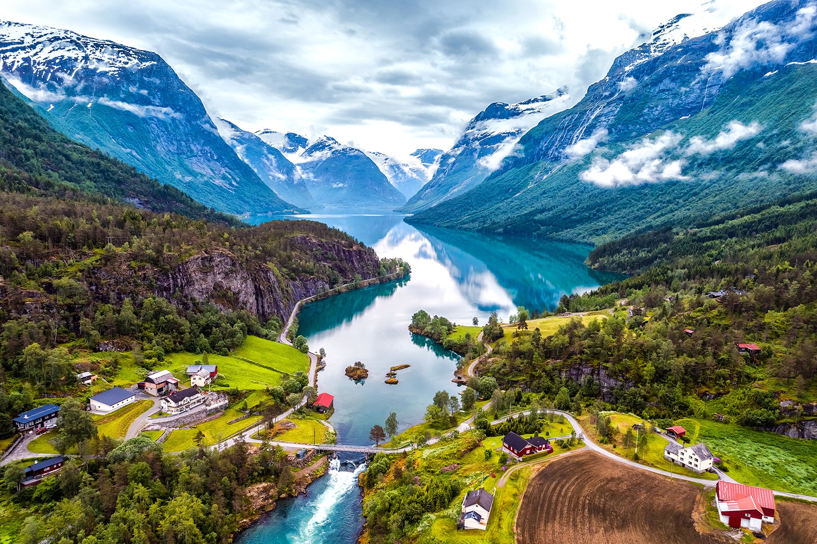 https://mdw-travel-data-us-east-1.s3.amazonaws.com/img/country/Norway/Marensro/img_02.jpg