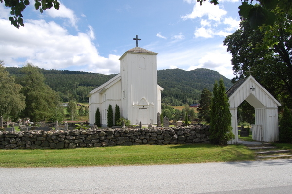 https://mdw-travel-data-us-east-1.s3.amazonaws.com/img/country/Norway/Moland-Church/img_01.jpg