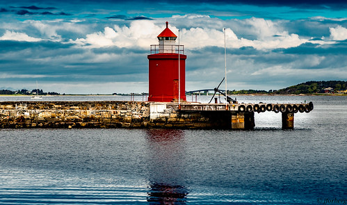 https://mdw-travel-data-us-east-1.s3.amazonaws.com/img/country/Norway/Molja-Lighthouse/img_02.jpg