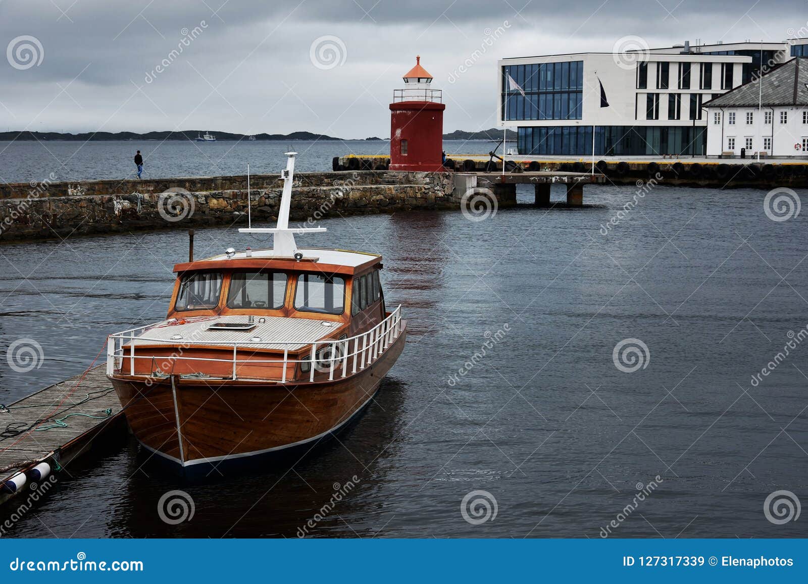 https://mdw-travel-data-us-east-1.s3.amazonaws.com/img/country/Norway/Molja-Lighthouse/img_03.jpg