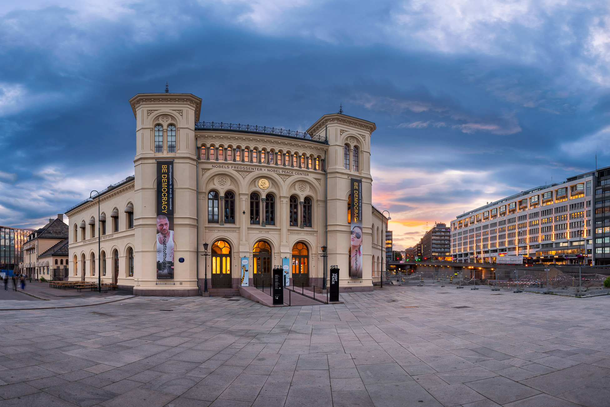 https://mdw-travel-data-us-east-1.s3.amazonaws.com/img/country/Norway/Nobel-Peace-Center/img_01.jpg