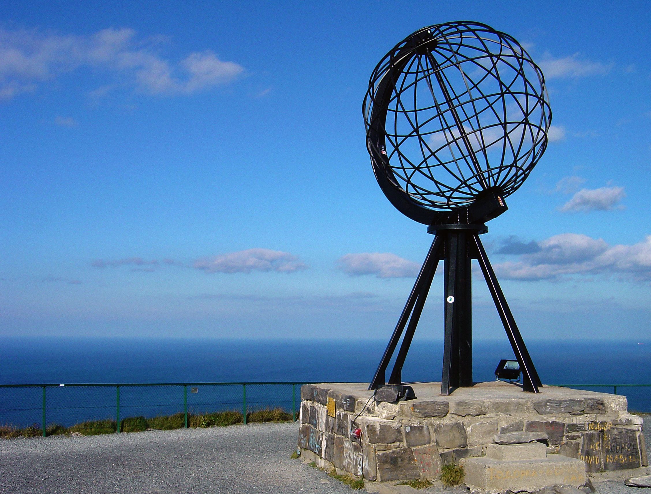 https://mdw-travel-data-us-east-1.s3.amazonaws.com/img/country/Norway/North-Cape/img_03.jpg