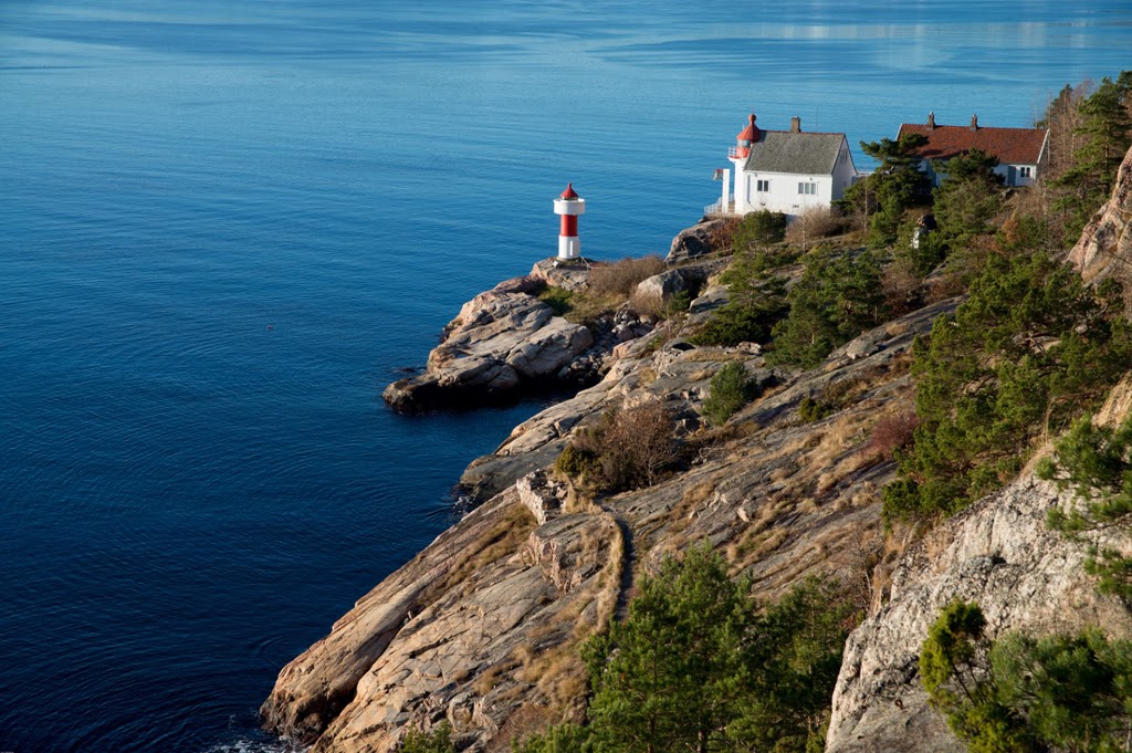https://mdw-travel-data-us-east-1.s3.amazonaws.com/img/country/Norway/Odderoya-Island/img_01.jpg