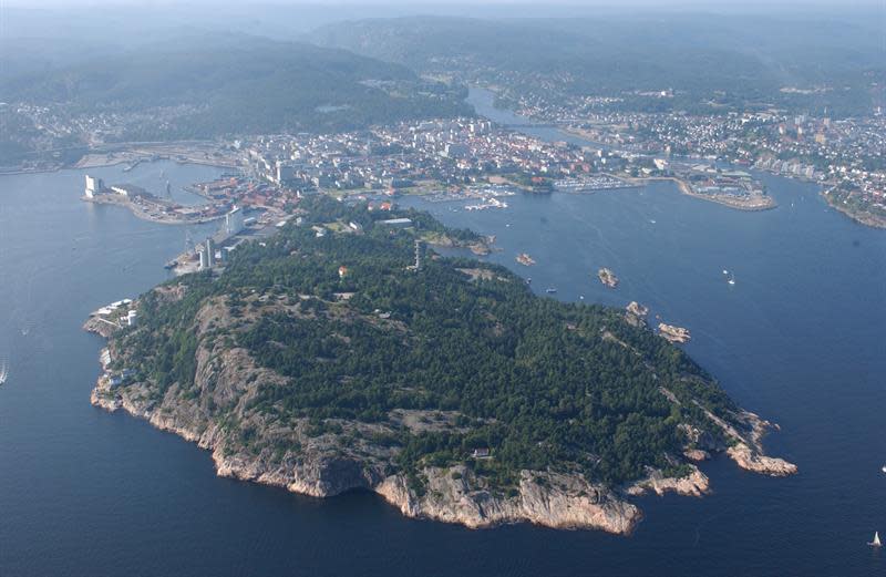 https://mdw-travel-data-us-east-1.s3.amazonaws.com/img/country/Norway/Odderoya-Island/img_03.jpg
