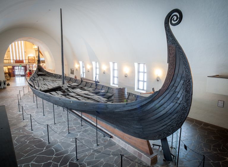https://mdw-travel-data-us-east-1.s3.amazonaws.com/img/country/Norway/Osebergskipet-Viking-Ship-Museum/img_01.jpg