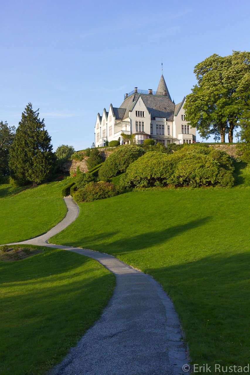 https://mdw-travel-data-us-east-1.s3.amazonaws.com/img/country/Norway/Rikards-Castle/img_00.jpg
