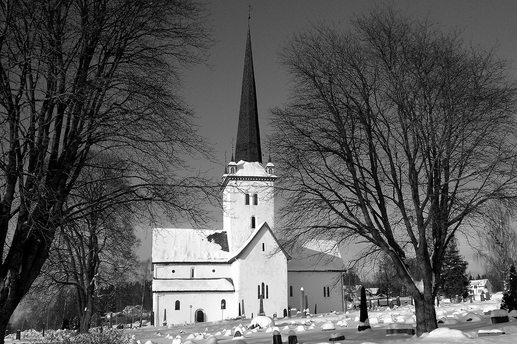 https://mdw-travel-data-us-east-1.s3.amazonaws.com/img/country/Norway/Ringsaker-Church/img_01.jpg