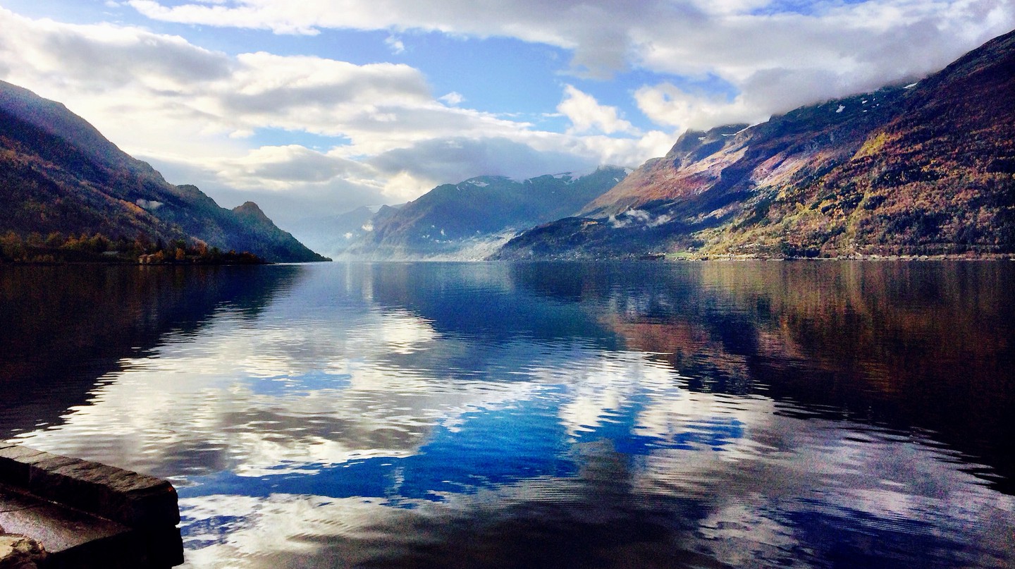 https://mdw-travel-data-us-east-1.s3.amazonaws.com/img/country/Norway/Ringshaugstranda-Beach/img_03.jpg